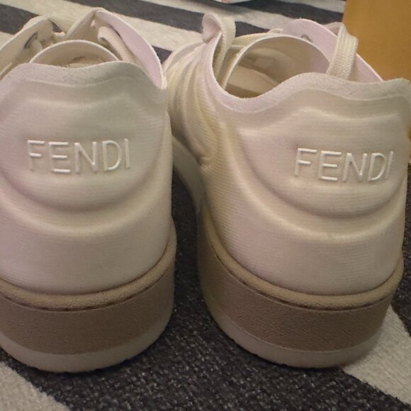 Fendi Women's Sneakers - Size 39 - Worn Once but like New - Picture 6 of 13